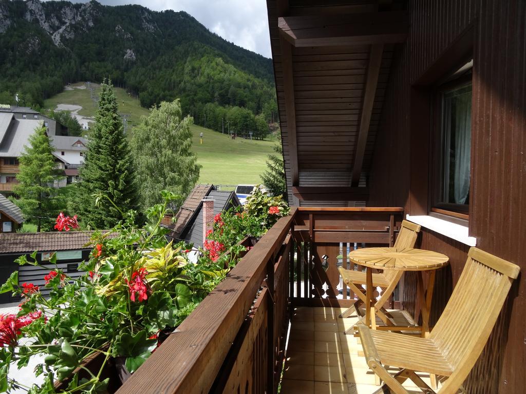 Apartments & Rooms Smucka Kranjska Gora Phòng bức ảnh